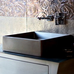 Модерен умивалник за баня в цвят металик